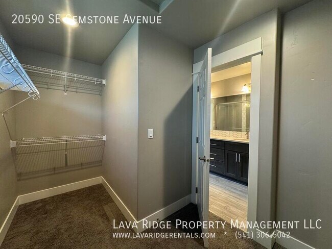 Building Photo - 20590 SE Gemstone Ave