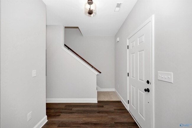 Building Photo - 1711 Golf Club Ln NW
