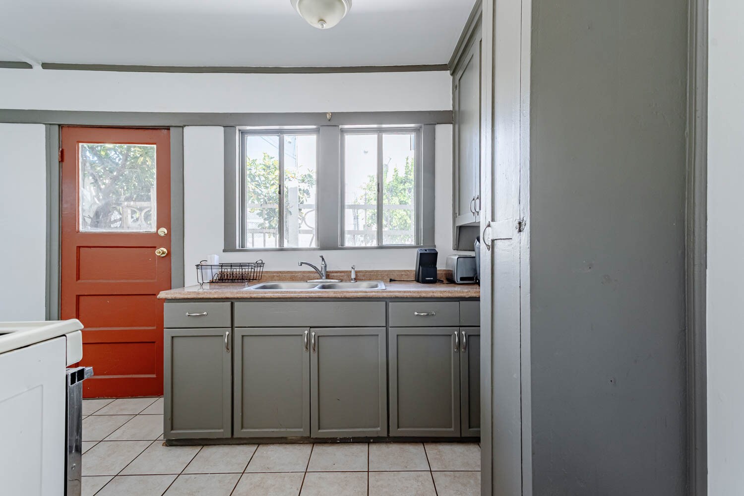 Building Photo - 318 Firmin St