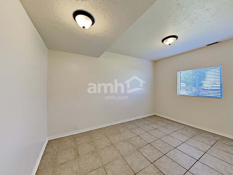 Building Photo - 2484 W 1325 N