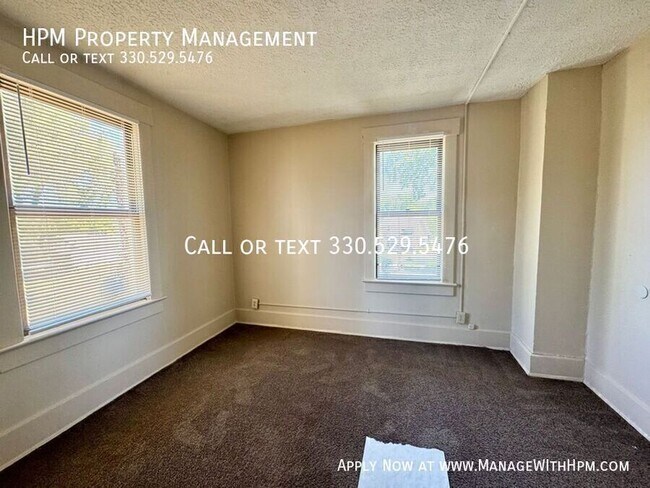 Building Photo - 1538 Woodland Ave NW