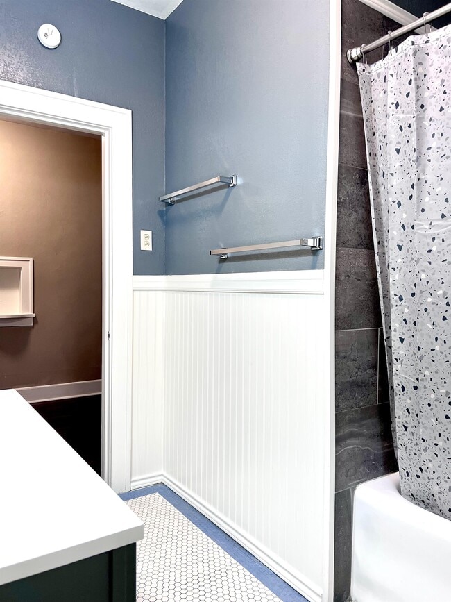 Building Photo - 2808 Morrow Ave