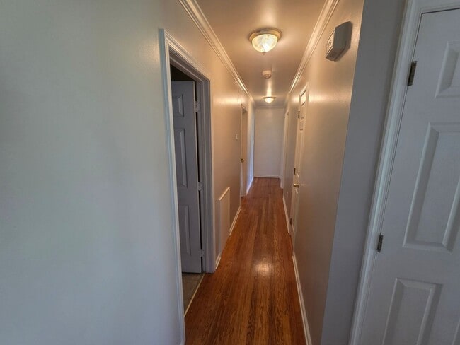 Building Photo - 146 Honora Dr