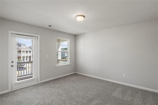 Building Photo - 213 Chiswick Lp