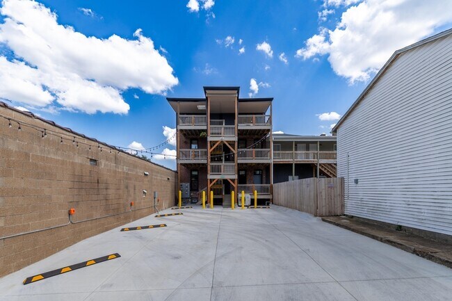Building Photo - 3233A Morgan Ford Rd