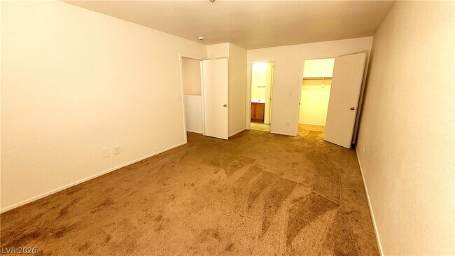 Building Photo - 5745 W Dewey Dr