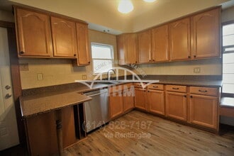 Building Photo - 1514 S 87th St