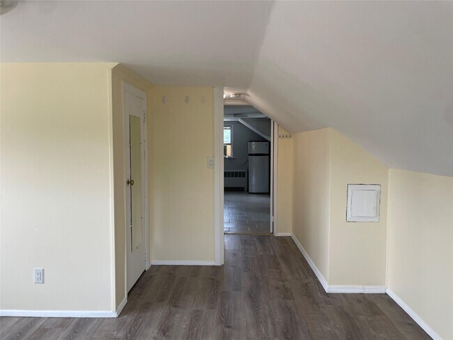 Building Photo - 604 Straight Path