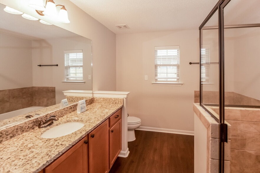 Building Photo - 9500 Eckley Pl