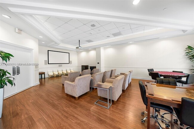 Building Photo - 4775 Collins Ave