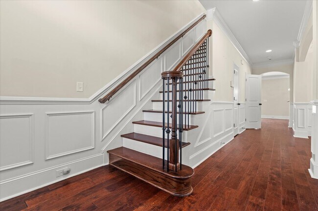 Building Photo - 1635 Lake Wateree Dr