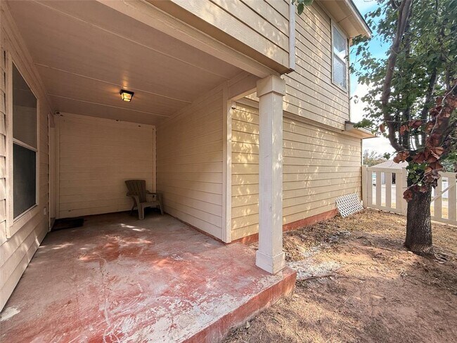 Building Photo - 1714 Lost Maples Loop