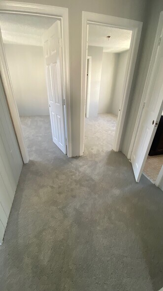 Building Photo - 226 E Cresse Ave