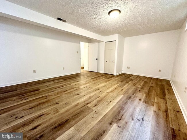 Building Photo - 9540 Orbitan Ct