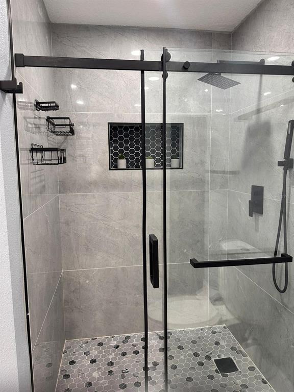 Building Photo - 2 York Ct