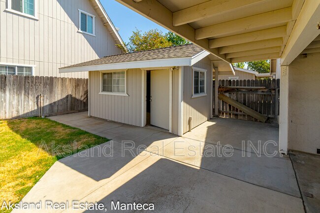 Building Photo - 3005 W Lathrop Rd