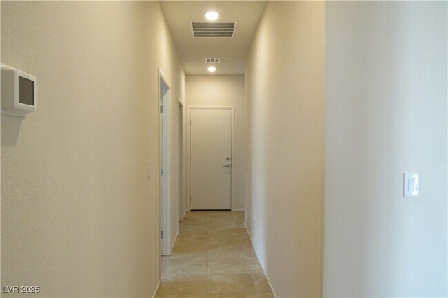 Primary Photo - 2124 Del Aqua Ave