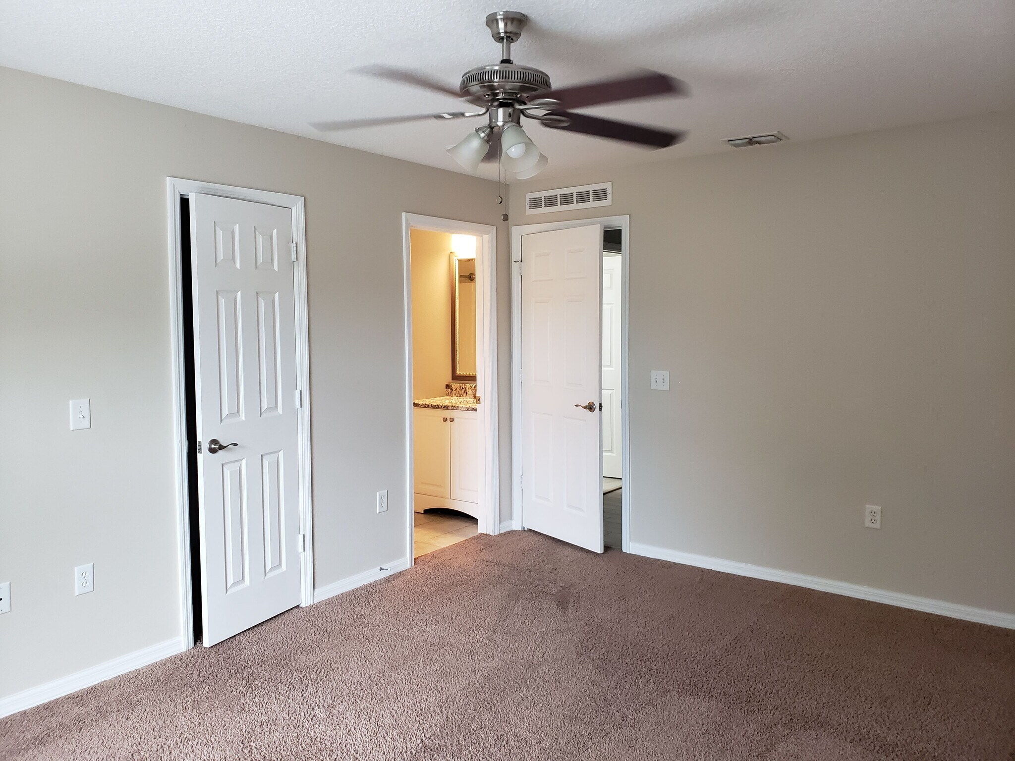 Building Photo - 76550 Longleaf Loop