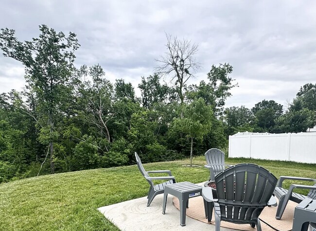 Building Photo - Spacious 4 Bedroom Home with Main-Level Primary and 2-Car Garage