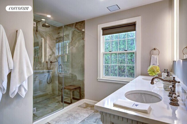 Building Photo - 95 Fordham Rd