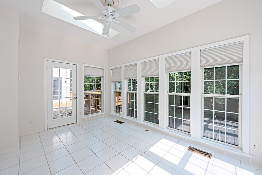 Building Photo - 47174 Chambliss Ct