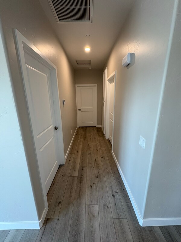 Building Photo - 2820 Palisades Dr