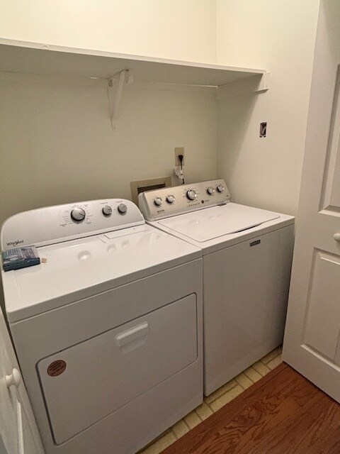 Building Photo - 605 Dunwoody Chace