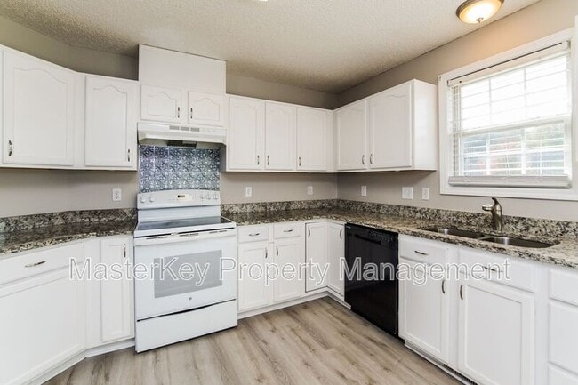 Building Photo - 2809 Leicester Ct