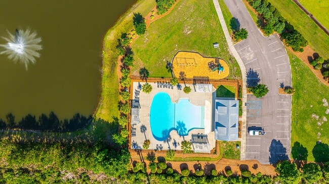 Building Photo - 201 Bigleaf Ct