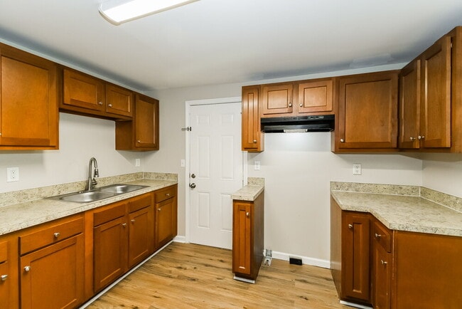 Building Photo - 4222 Homer Rd N