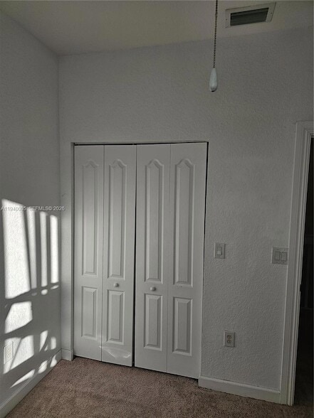 Building Photo - 2160 NE 37th Rd