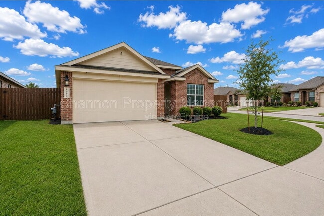 Building Photo - 8002 Carillon Way