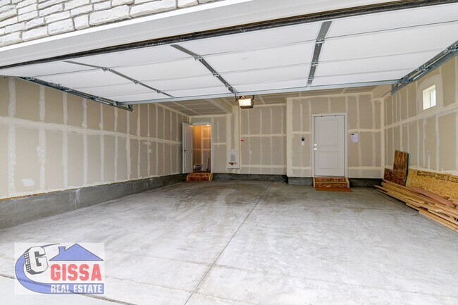 Building Photo - 1.5 year old townhome with 3 bedrooms, 2 1/2 bathrooms, 2-car garage at Victory Ridge available NOW!