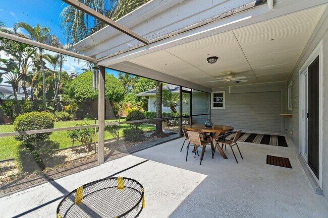 Building Photo - 10 SE Splitrail Cir