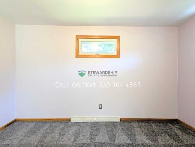 Building Photo - 1060 Richard Ave SW