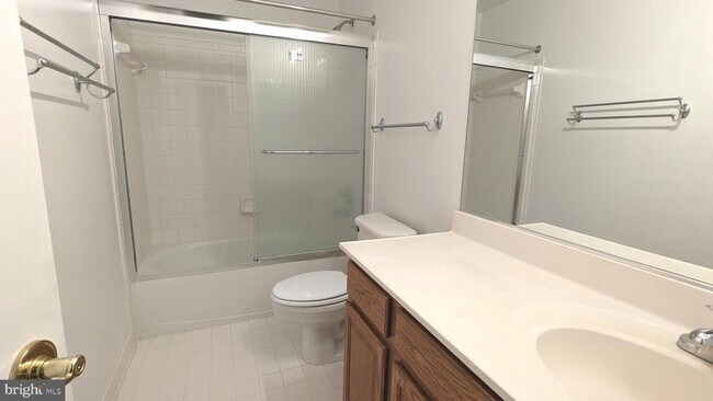Building Photo - 3954 Royal Lytham Dr