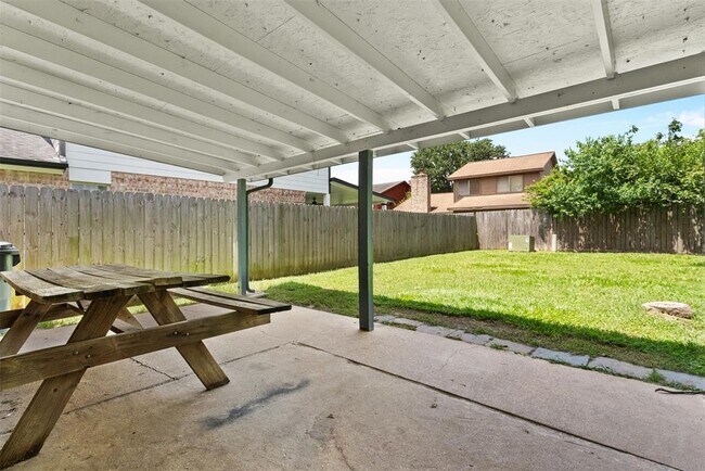 Building Photo - 4707 Cairnsean St
