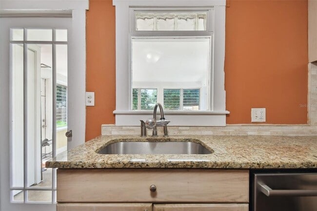 Building Photo - 1925 52nd St S