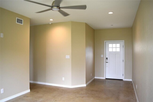 Building Photo - 1559 Co Rd 119