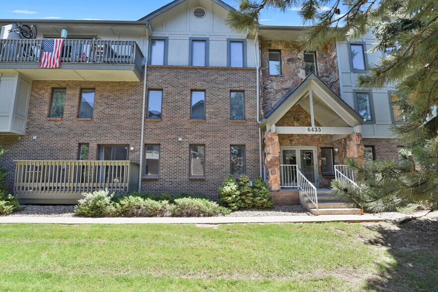 Primary Photo - 6435 S Dayton St