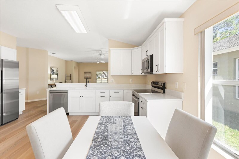 Building Photo - 5105 Gato Del Sol Cir