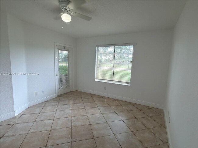 Building Photo - 1025 Coral Club Dr