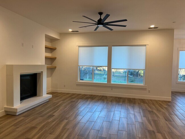 Building Photo - Custom 4 Bedroom + Office - Clover Creek Preserve