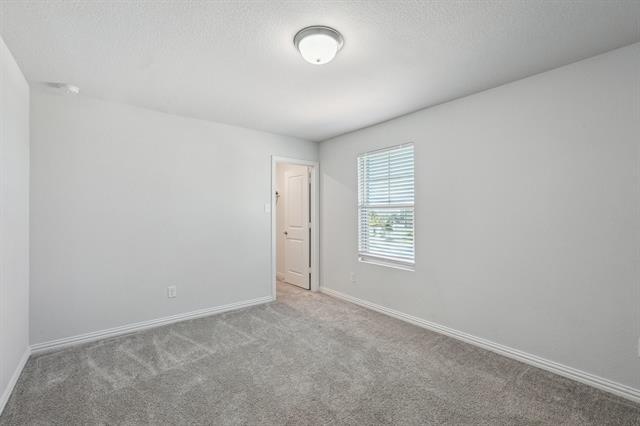 Building Photo - 2115 Clarion Dr