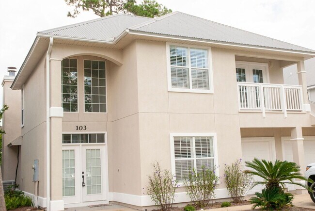 Primary Photo - Luxury 3 bedroom 3.5 bath home in GATED co...