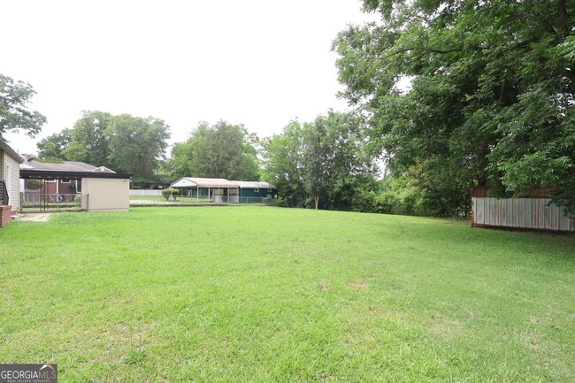 Building Photo - 1465 Irwinton Rd
