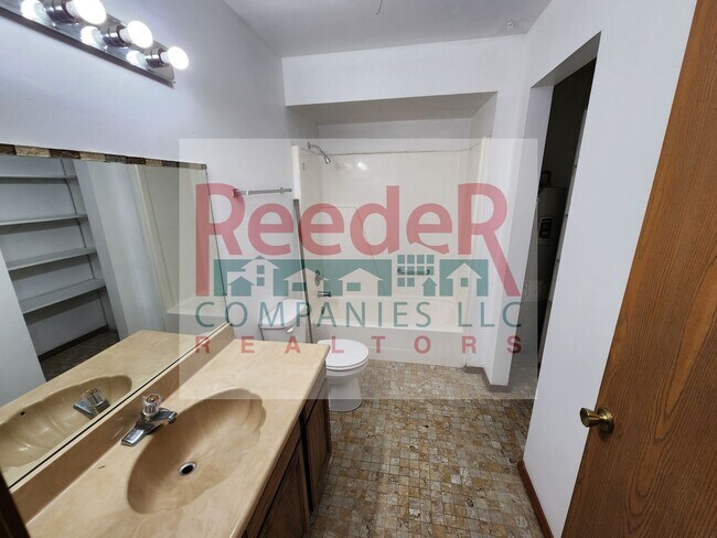 Building Photo - 7344 Hohman Ave