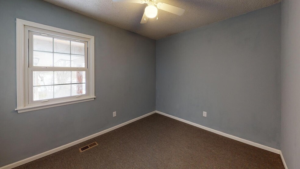 Building Photo - 427 N Blake St