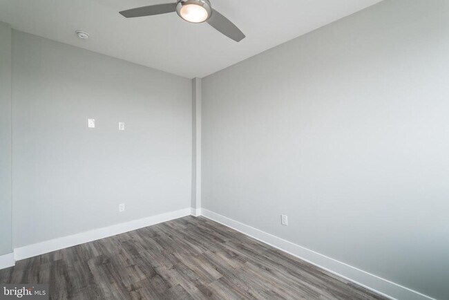 Building Photo - 1607 Catharine St