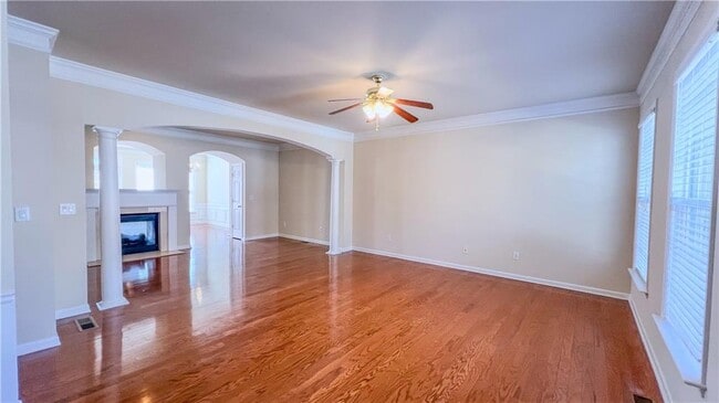 Building Photo - 11065 Brunson Dr